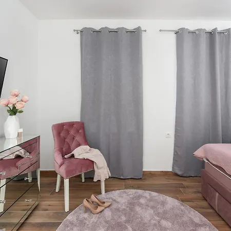 Prázdninový dům In With Sauna *