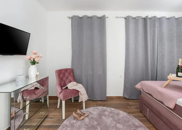 Дом отдыха In With Sauna *