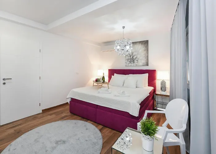 In With Sauna بيت للعطل زادار