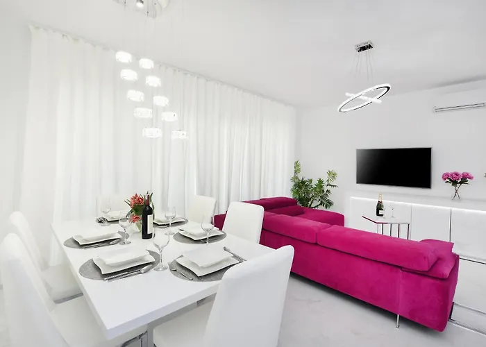 بيت للعطل In With Sauna زادار