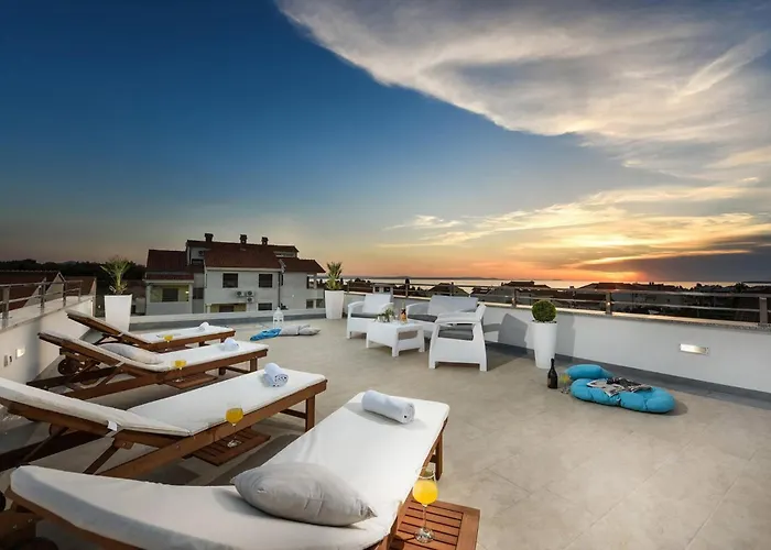 In With Sauna * زادار